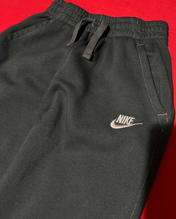 Штани NIKE оригінал на флісі 147-157см
