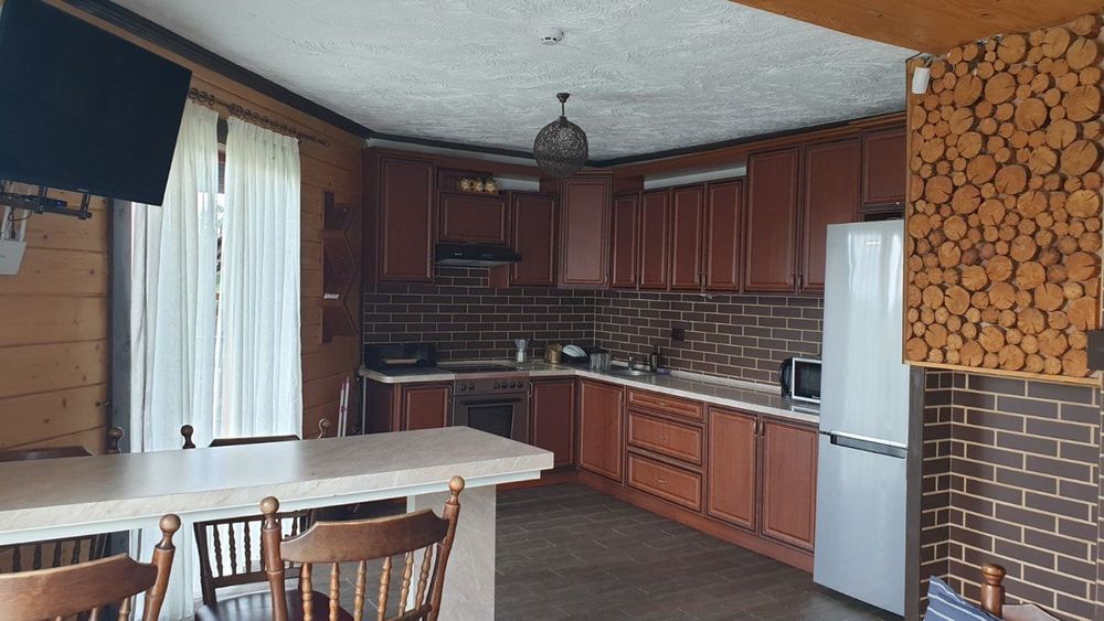 Котедж з окремою територією Будинок Карпати гори басейн річка