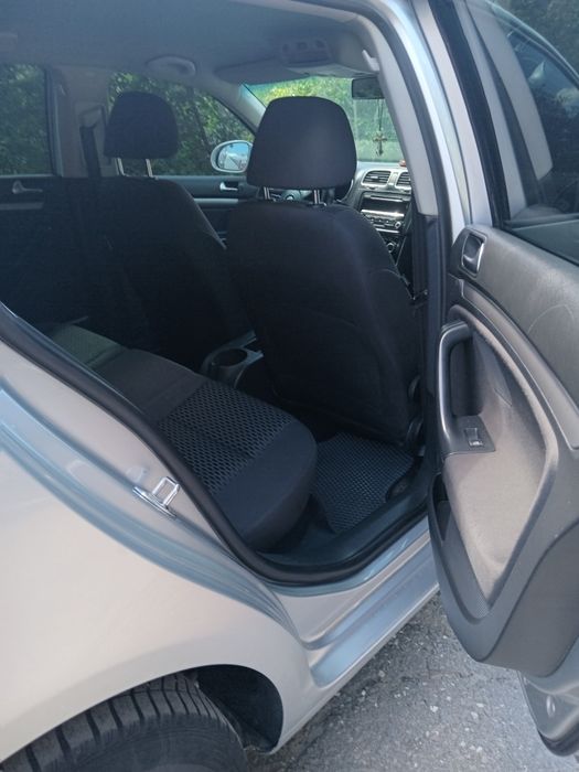 Volkswagen Golf 6 (1.6 дизель )