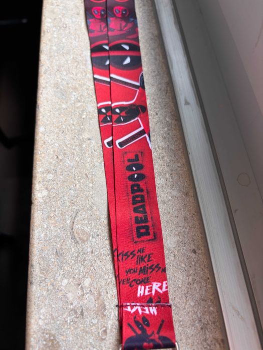 Fita Porta-Chaves / Porta-Cartões – Deadpool Edition