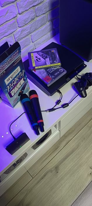 Konsola PS3 zestaw pad singstar jak nowa