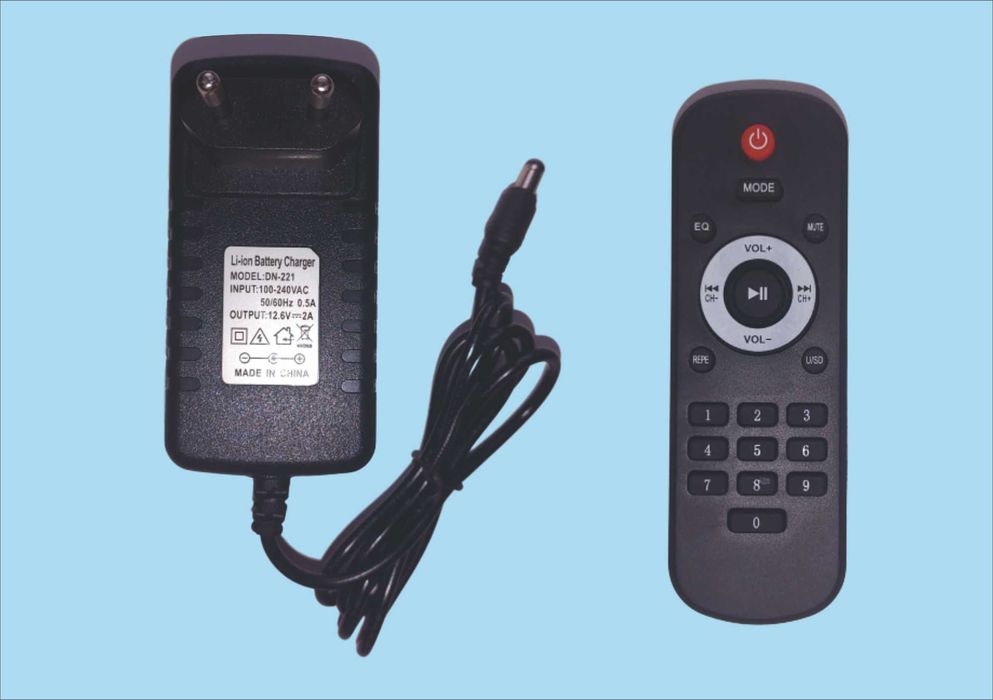 Блютуз колонка, радио, флешка, зарядка, светильник!