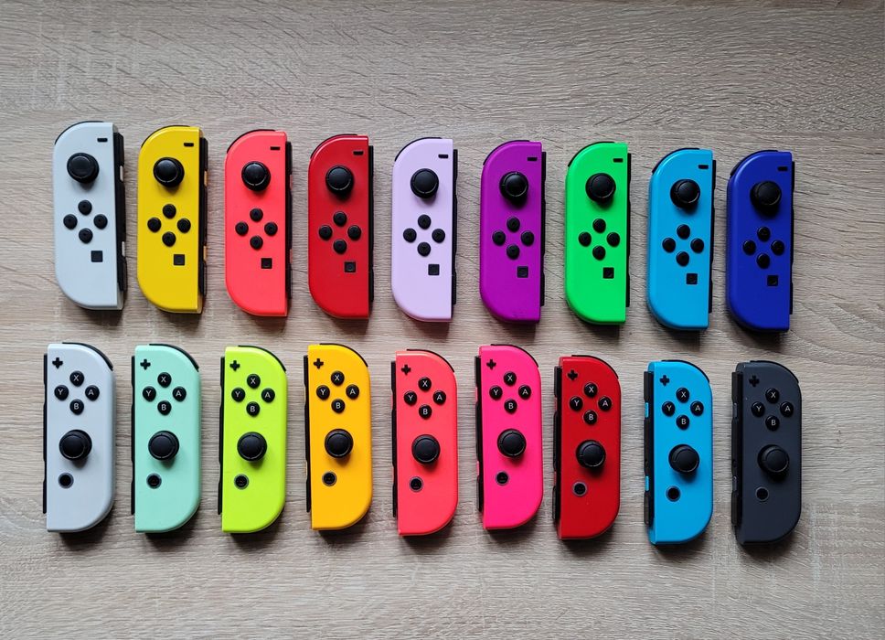 Jeden joy-con firmy Nintendo do konsoli Nintendo Switch.