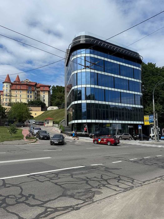 Приміщення 350 кв.м, метро Олімпійська, Протасов Яр 4