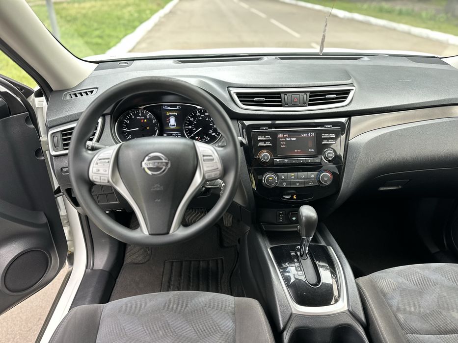 Продам Nissan Rogue S