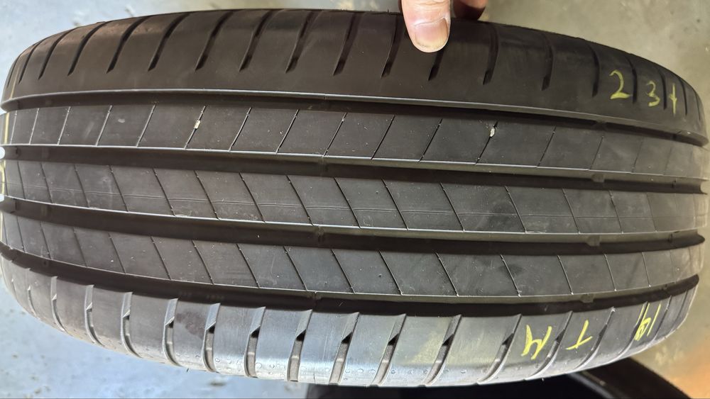 R17 225/65 Bridgestone Turanza T005 резина літо комплект