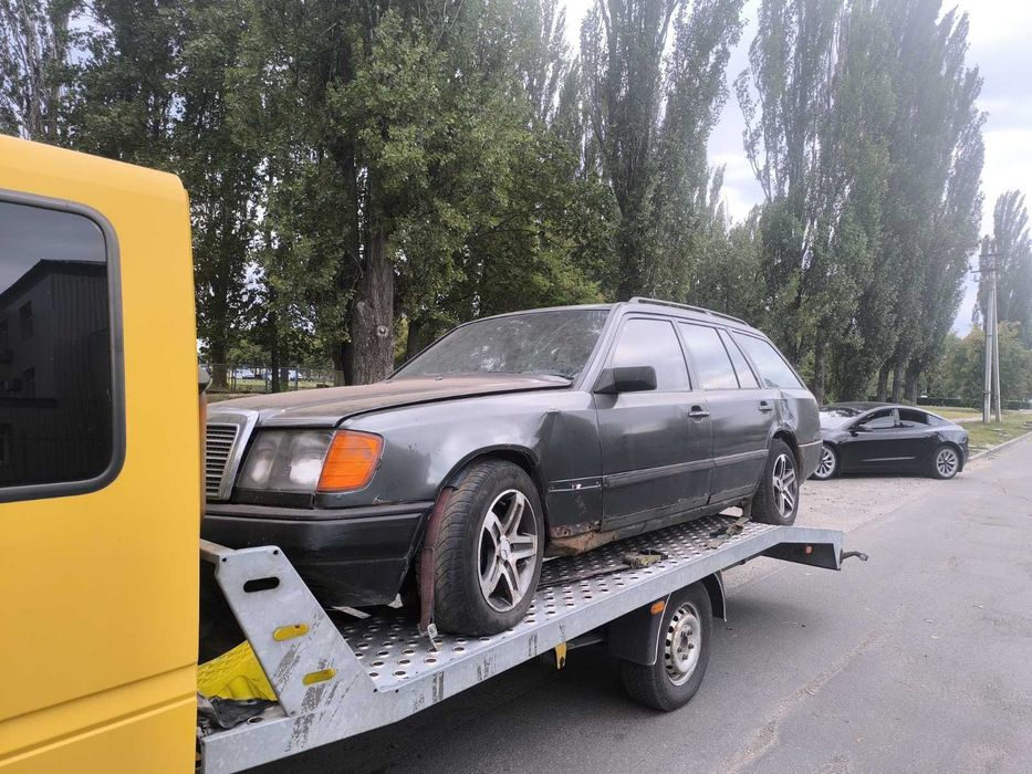 Продаю Мерседес 124