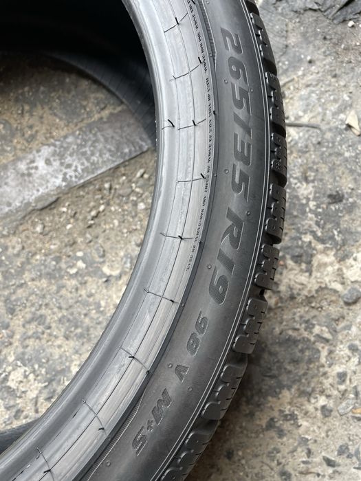 265/35 R19 Pirelli PZero Winter (Германія) 2шт./ 2024 рік./ як нові