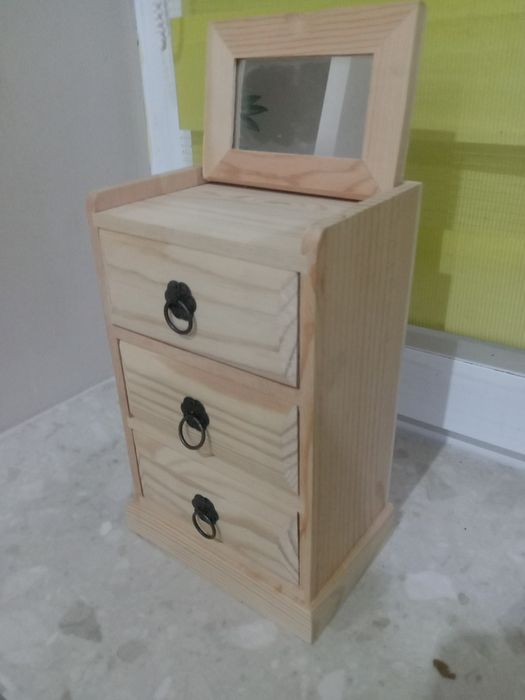 Szkatułka na biżuterię