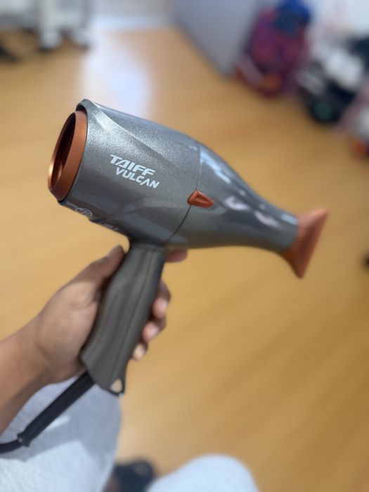 Secador e prancha taiff e lizze