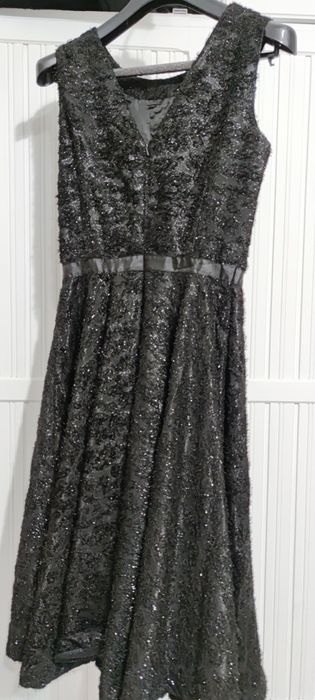 Wieczorowa suknia 40