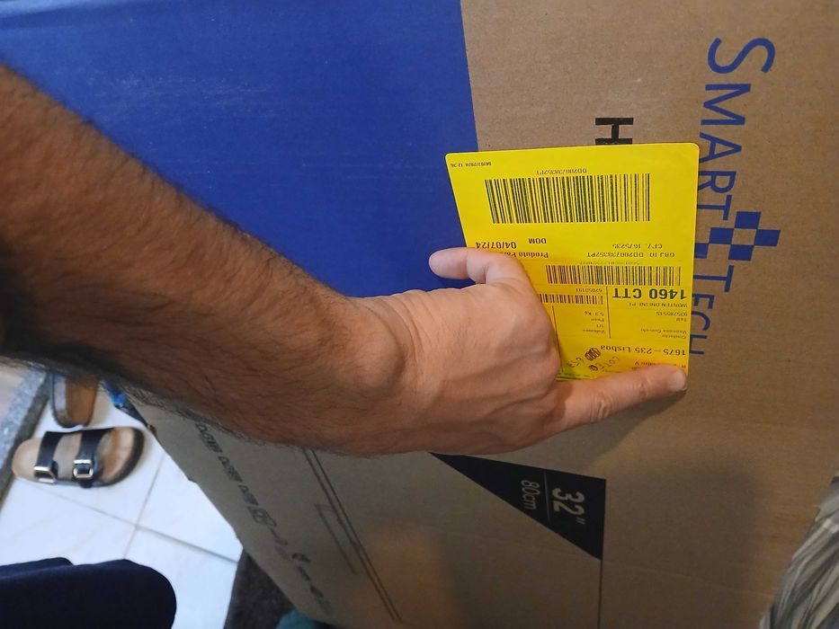 Televisão nova 32 polegadas smart tech HD LED TV
