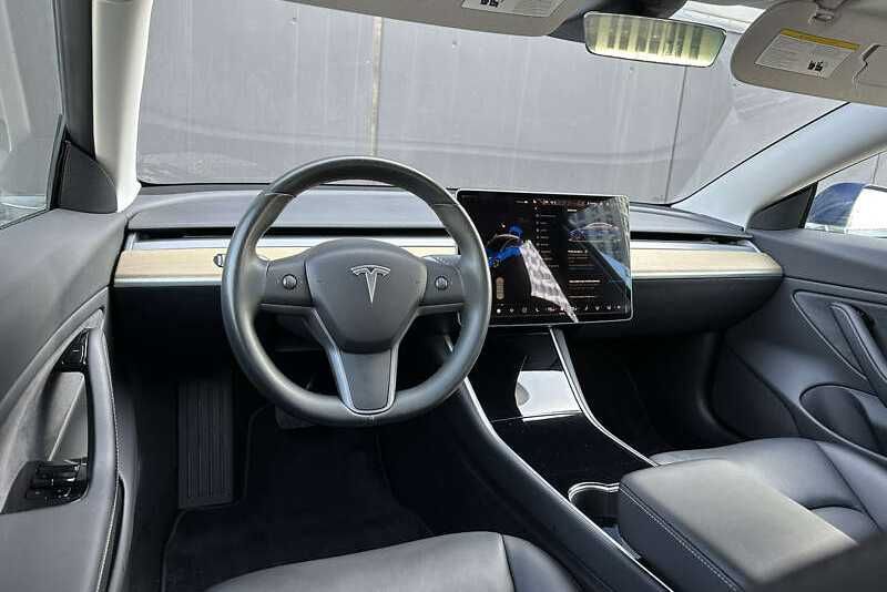 Tesla Model 3 2018