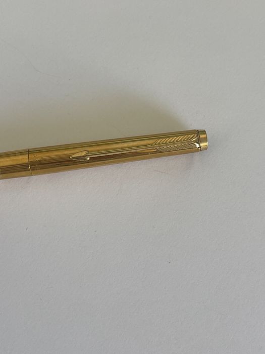 Caneta esferografica fina Parker