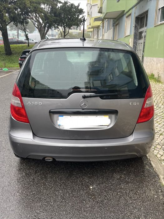 Carro Mercedes Benz A180