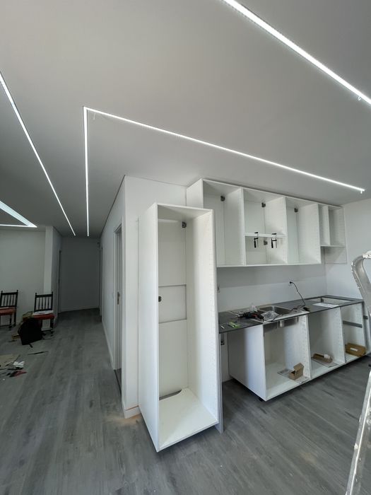 Remodelaçãoes, pladur, pintura, ladrilho e eletricidade