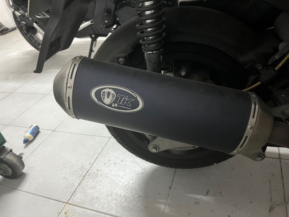 Daelim 125 fi só com 8200km
