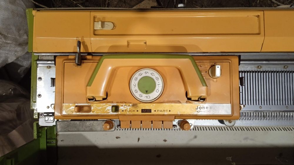 Вязальна машина Jones KH820 аналог Brother