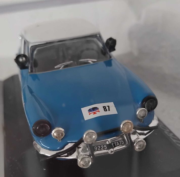 Citroen. DS-19 taxi Amsterdam 1958.  London-Sydney 1968.  Monte Carlo 1959.  DS-19 1956. Solido. 25€/cada,   Vendo miniaturas da minha coleção 1/43.