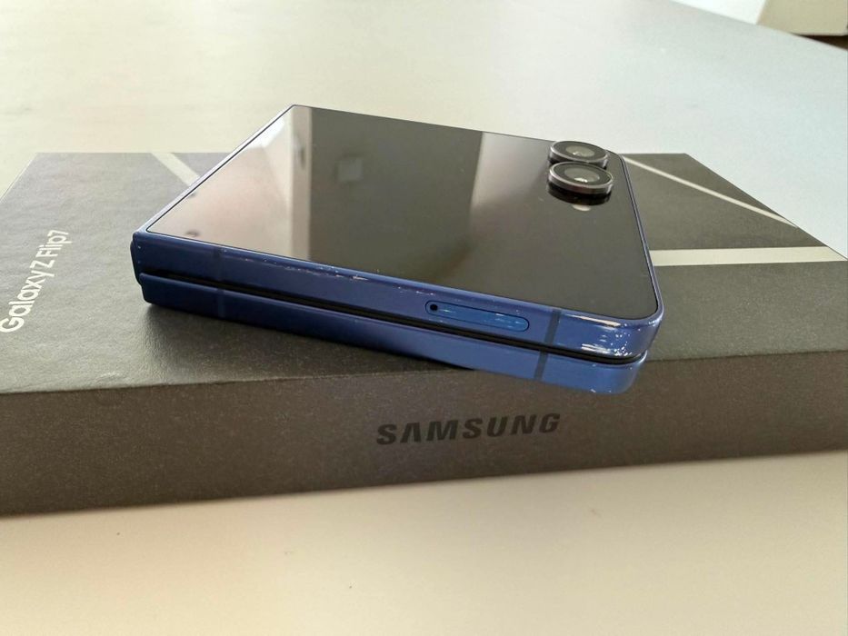 Samsung Galaxy Z FLIP 7 12/256gb