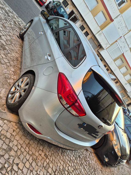 Carro 7 lugares automático
