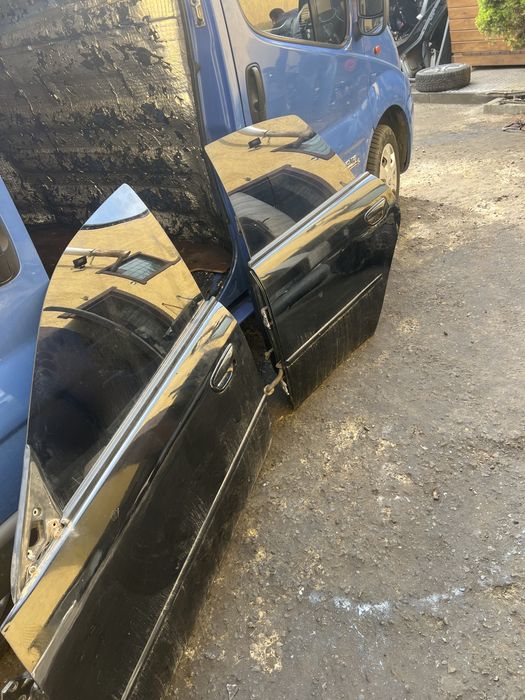 Дверь стекло левые Субару легаси subaru legacy год 04