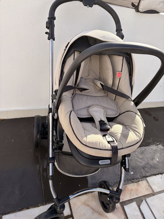 Carrinho bebe bebecar /ovo/ carrinho bengala e triciclo  de passeio.