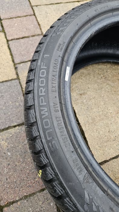 Opony zimowe NOKIAN Snoowproof 215/45 R17