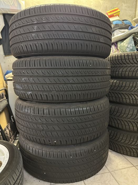 Продам майже нові літні шини Barum Bravuris 5HM 235/50 R19
