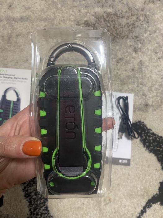 Радіоприймач Eton Scorpion . Радіо