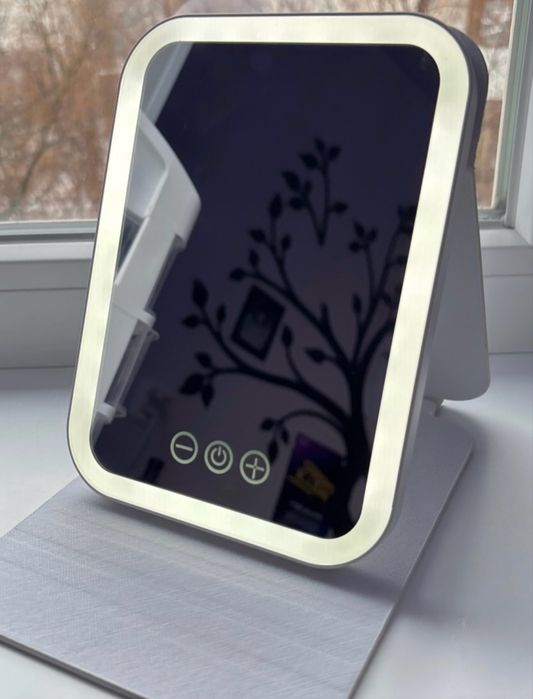 Дзеркало для макіяжу