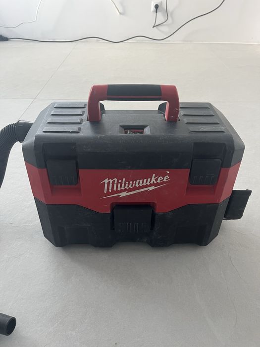Odkurzacz akumulatorowy Milwaukee 28V