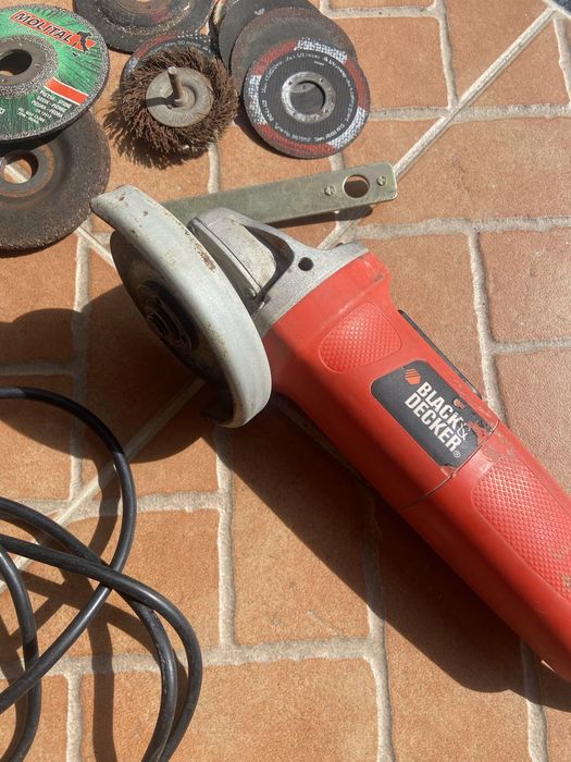 Rebarbadora Black & Decker