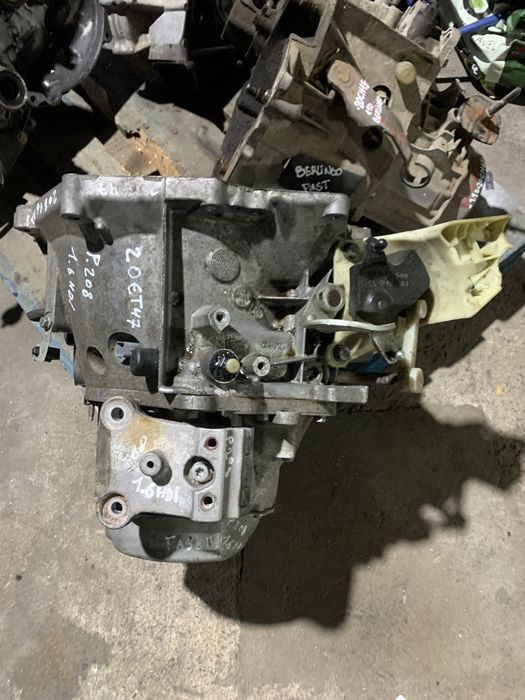 Caixa velocidades Peugeot 208 1.6 hdi 20ET47