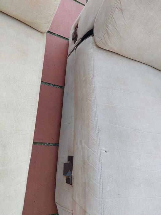 Sofá chaise-longue bege