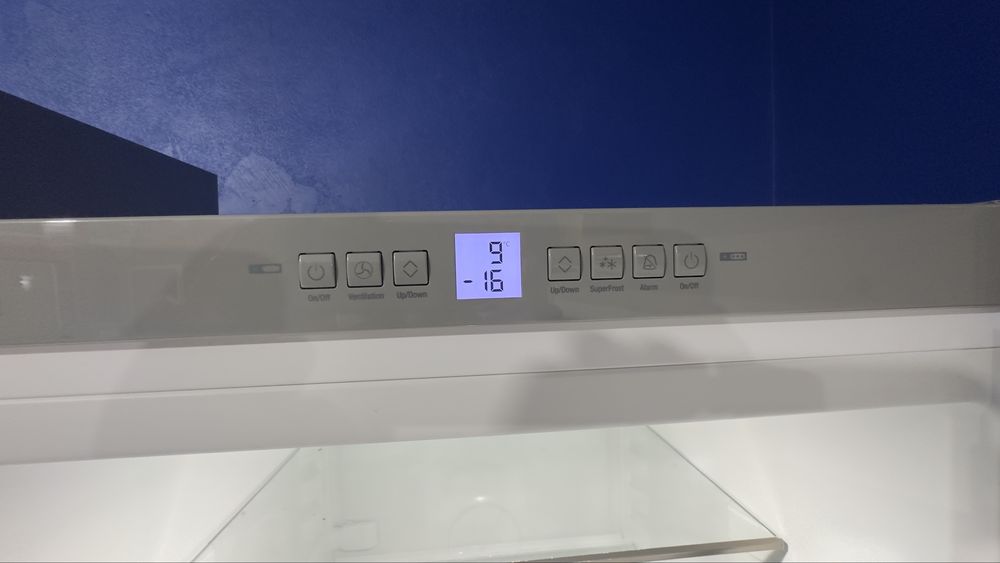 Frigorífico Combinado Liebherr CNel 4313 Inox NoFrost – Como Novo / 6 Meses Garantia