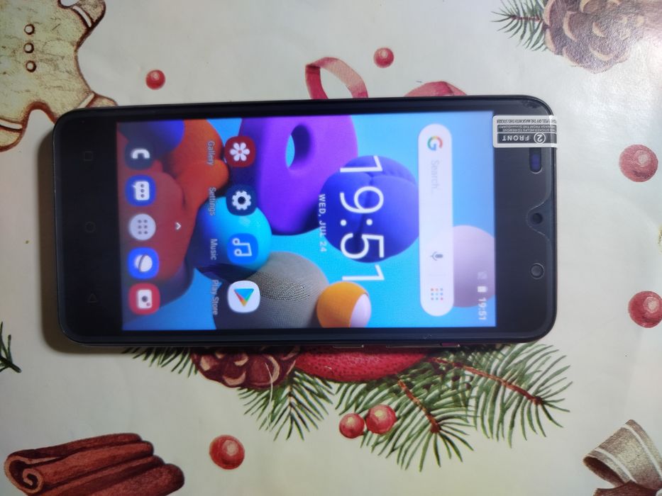 Продам новий телефон