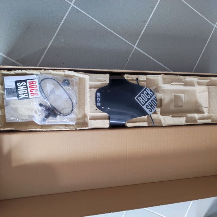 Amortyzator ROCK SHOX SID SL Ultimate Race Day 29 BOOST 100mm czarny