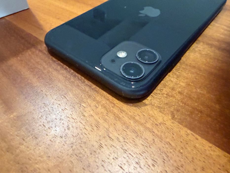 iPhone 11 bom estado