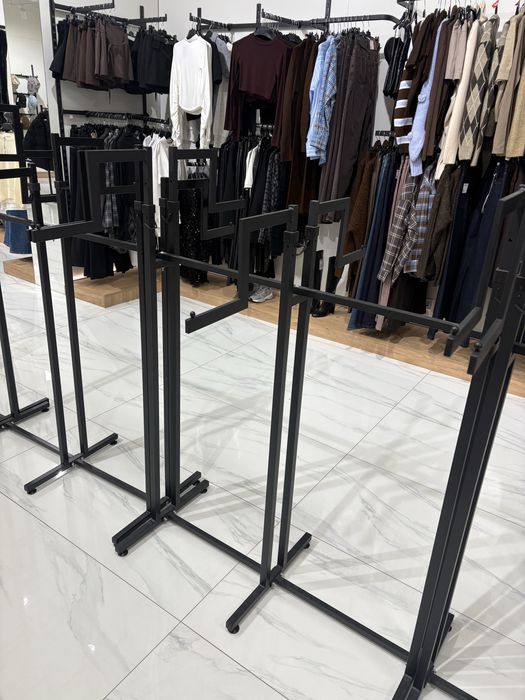 Торгові стелажі краби