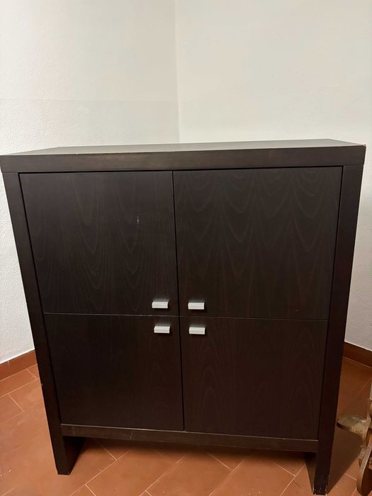 Aparador de estilo oriental/japonês, linhas modernas - muito sólido