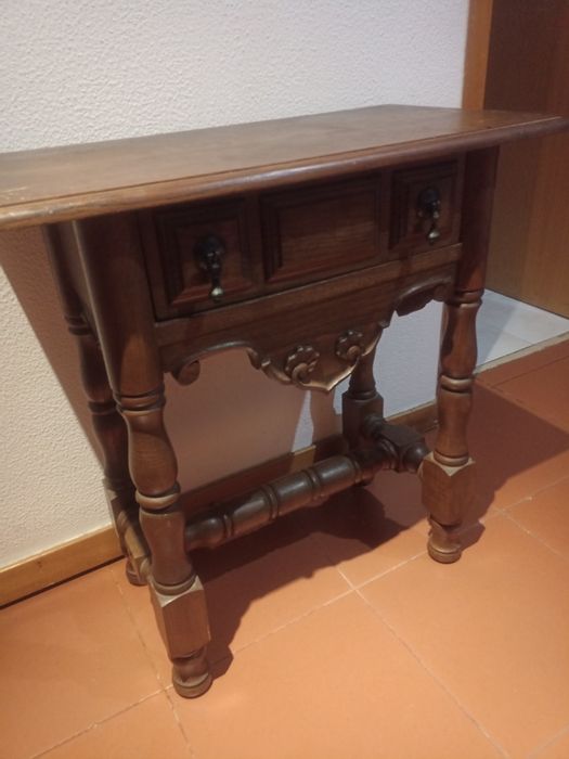 Móvel em madeira