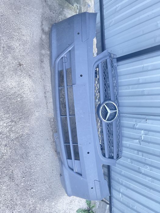 Бампер  Mercedes vito viano 638 рестаїл оригінал під парктроники