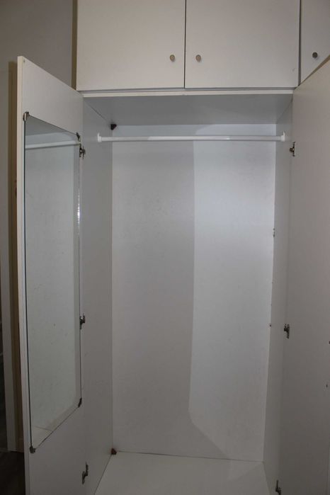 Roupeiro branco moderno