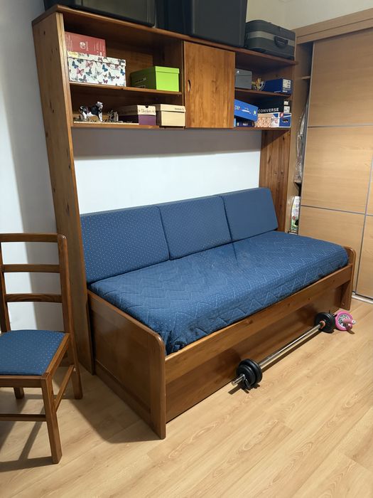 Quarto estúdio inteiro de pinho mel maciço