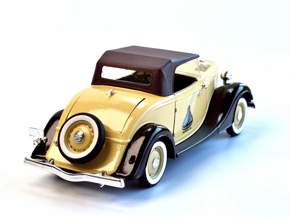 Модель автомобіля Solido Ford Roadster 1934 Hershey's Edition 1:18