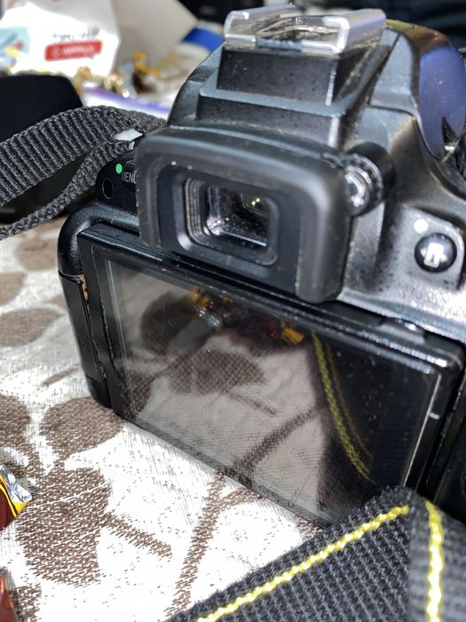 Зеркальный фотоопарат никон д5100 в хорошем состоянии пользевался редко