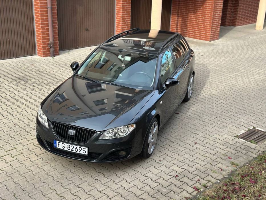 Seat exeo.