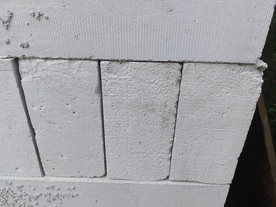 Sprzedam pustaki rozmiar 12x24x59