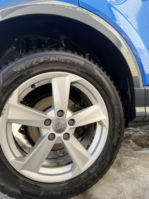 В продажі audi Q2